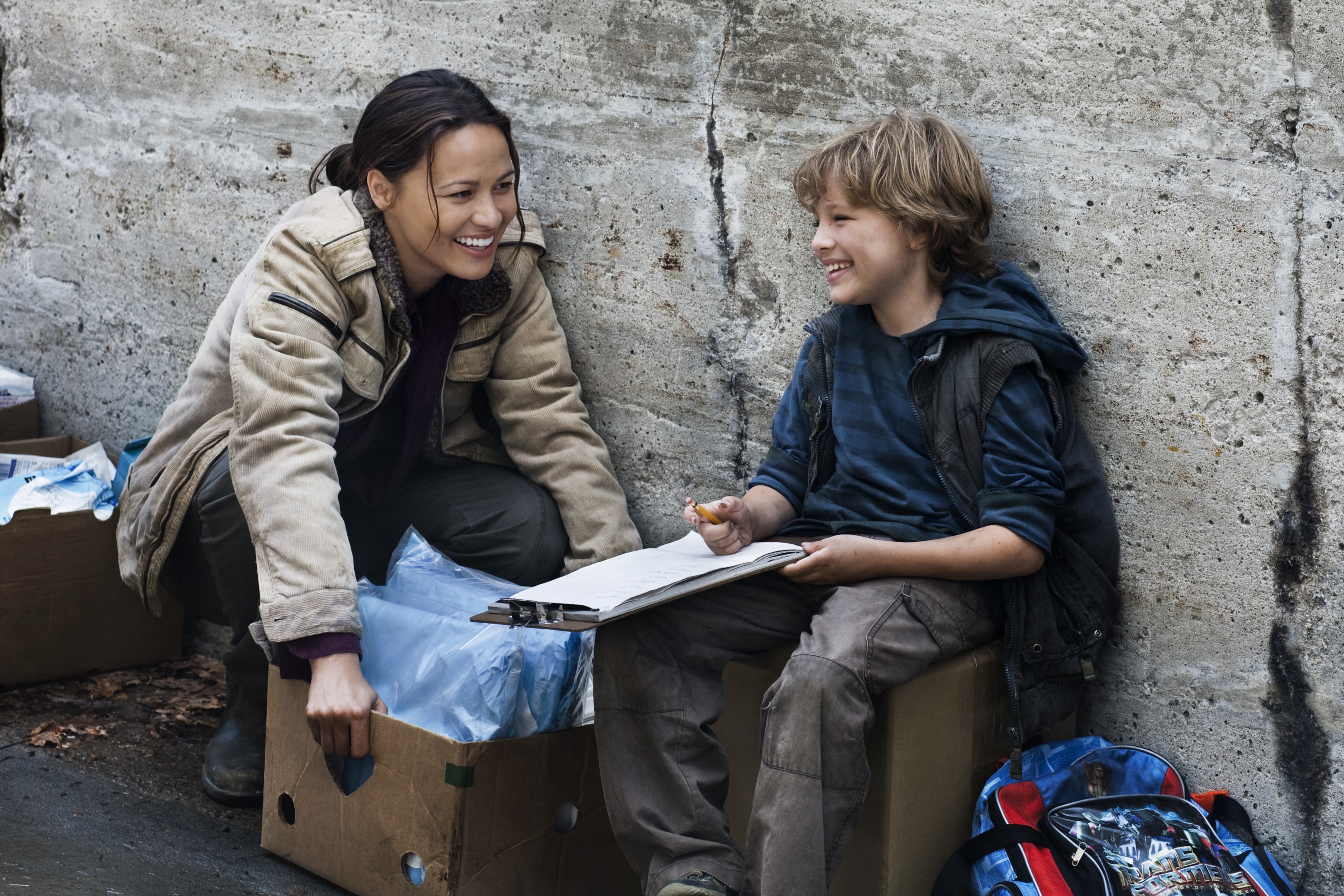 Moon Bloodgood in Falling Skies...
